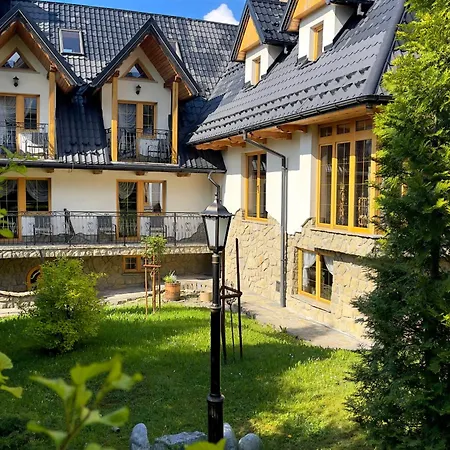 U Ani בית הארחה 3*